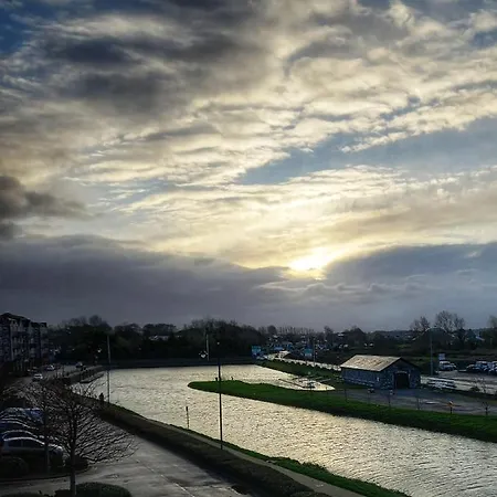 Apt No 40 Anchorage - Best Location In *